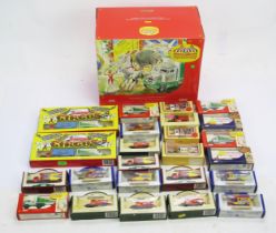 Lledo and Oxford Diecast Circus Related Vehicles including BS1002 Billy Smart's Circus, Robert