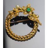 An Antique Gold, Emerald and Seed Pearl or Cultured Seed Pearl Wreath Brooch, 25.7mm diam., KEE