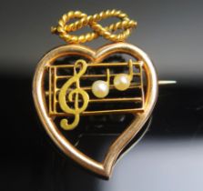 A Precious Yellow Metal and Pearl or Cultured Pearl Heart Shaped Music Brooch, 29.6x22.1mm, KEE