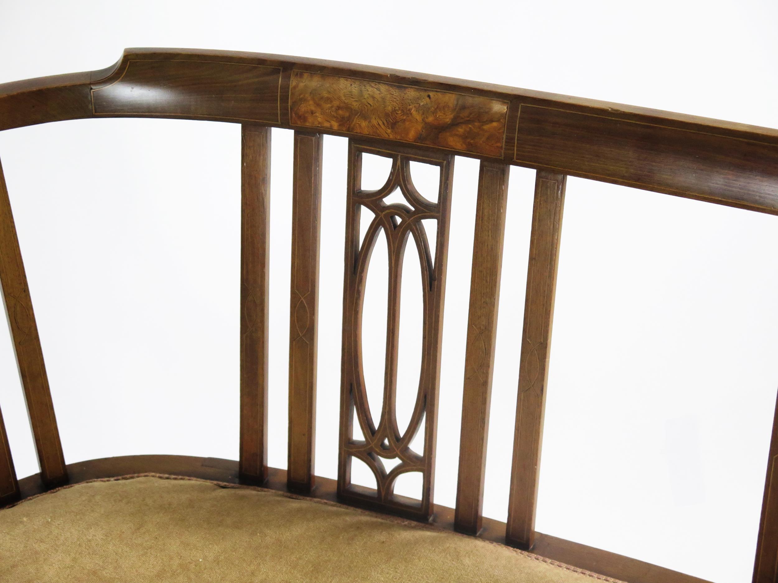 An Edwardian Mahogany and Boxwood Strung Settee, 108cm - Image 3 of 3