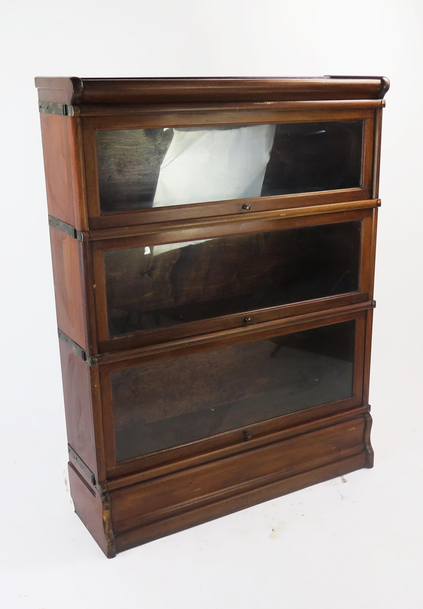 A Globe Wernicke Mahogany Three Tier Sectional Bookcase, 86(h)x26(d)x115(h)cm - Image 3 of 4