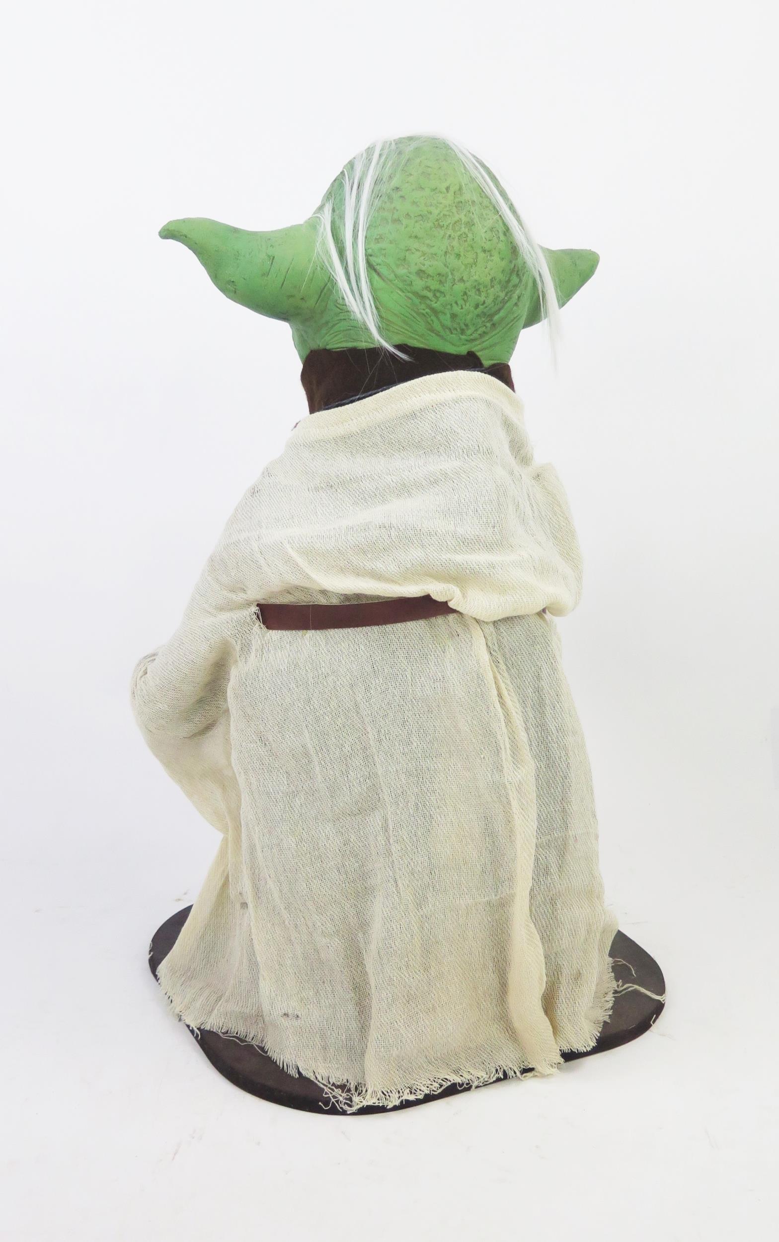 Life Size Yoda from Star Wars model replica film prop made from foam rubber, 27"/69cm tall - Bild 5 aus 5