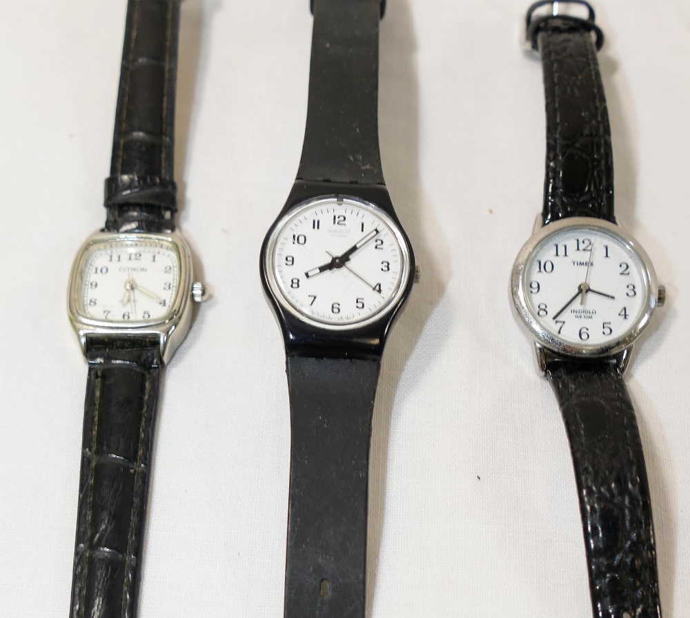 A collection of assorted ladies and gents wrist watches, including Timex, Seconda, Citizen, Accurist - Image 5 of 14