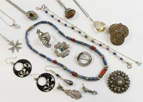 Assorted silver jewellery items and items stamped '925' and 'sterling', many gem-set, including 15