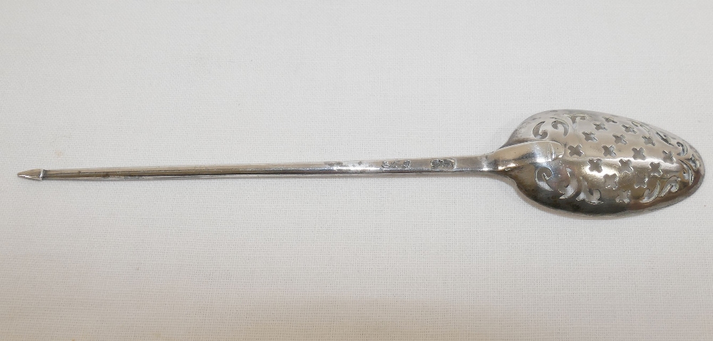 A Georgian silver mote spoon, engraved with the crest of an arm holding aloft a cross, possibly - Image 3 of 4