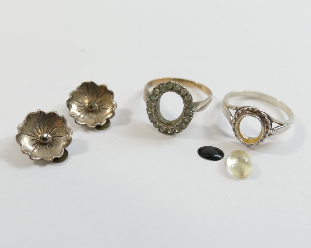 Assorted silver jewellery items and items stamped '925' and 'sterling', many gem-set, including 15 - Image 4 of 4