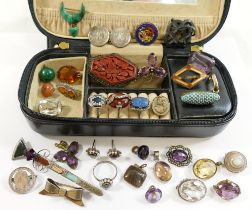 Assorted Victorian and later silver and costume jewellery including amethyst, rock crystal and paste