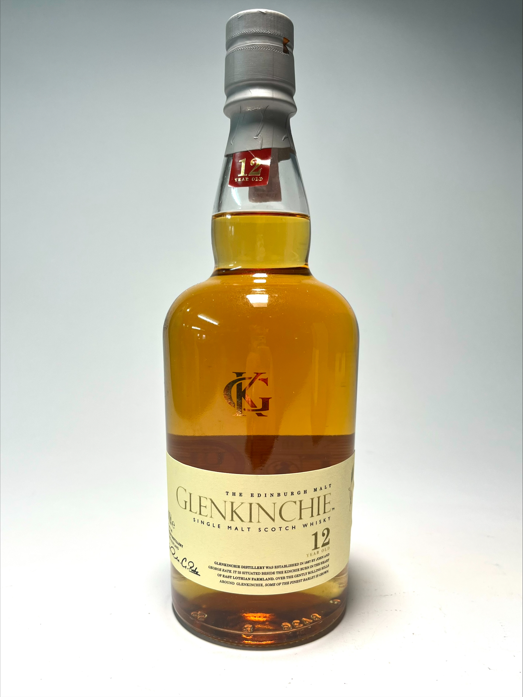 A bottle of The Edinburgh Malt Glenkinchie Single Malt Scotch Whisky, aged 12 years, distilled at - Image 2 of 2