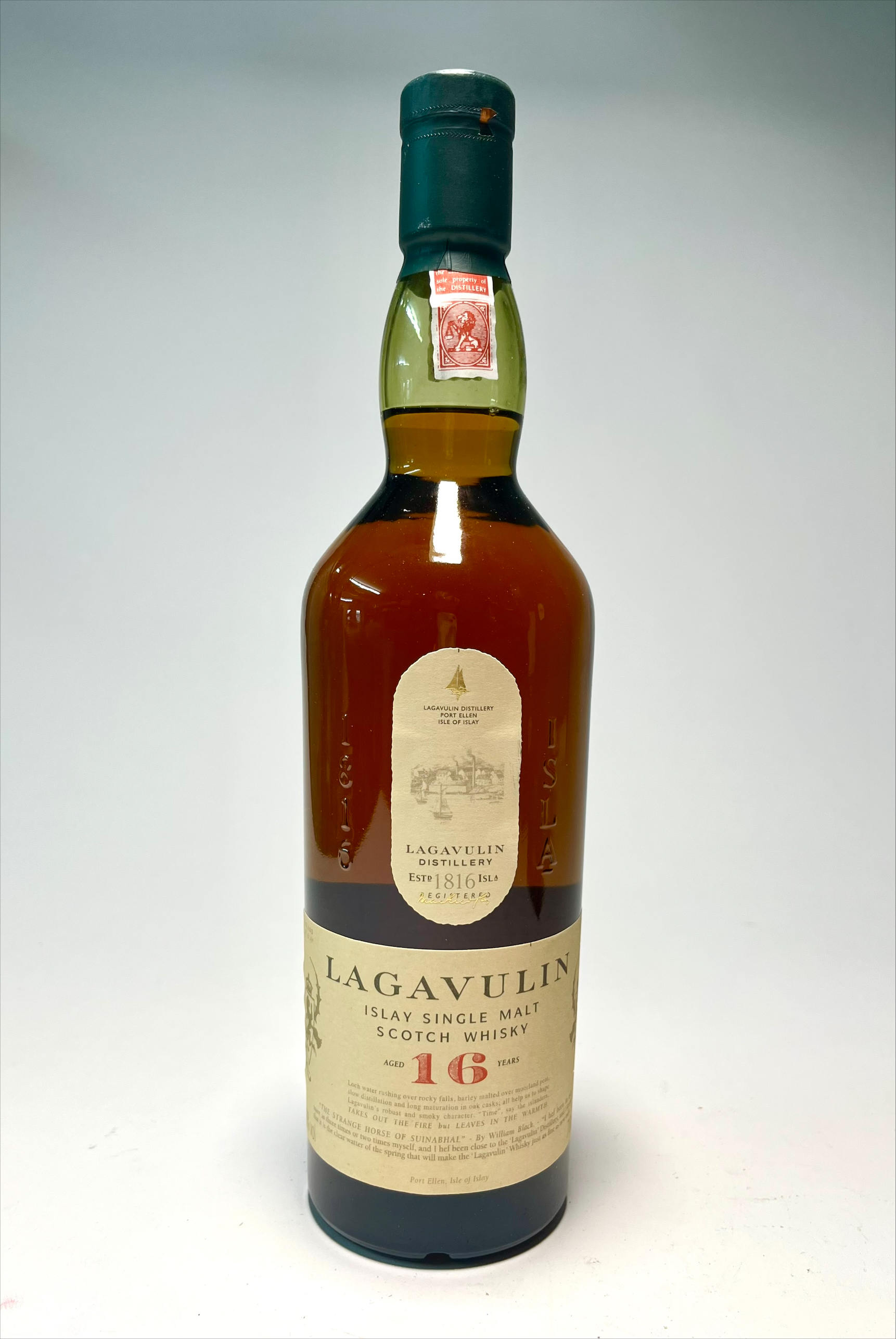 A bottle of Lagavulin Islay Single Malt Scotch Whisky (Lagavulin Distillery est. 1816), aged 16 - Image 2 of 2