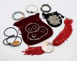 A mixed collection of modern jewellery to include silver Pandora necklace, Links of London