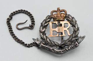 ROYAL MILITARY POLICE 9ct rose gold insert and base metal badge with safety chain