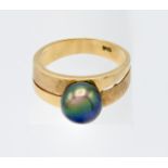 An 18ct yellow gold and pearl ring, size L.