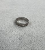 An 18ct white gold wedding band ring, approx 3.65