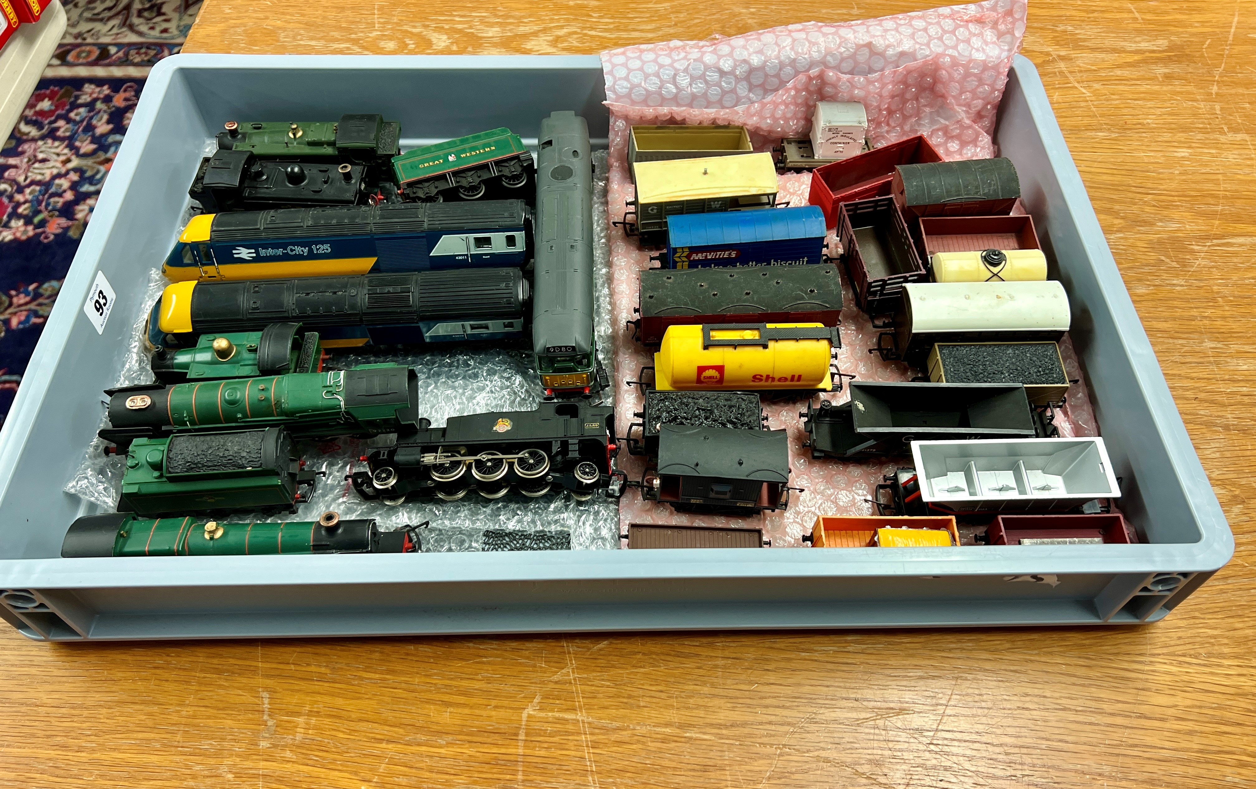 Collection of Hornby model railway items, to include steam locomotives, diesel locomotives,