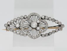 An Edwardian diamond set brooch, diameter 35mm.