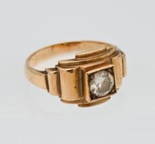 An Art Deco style single stone modern brilliant cut diamond ring, set in yellow gold (no