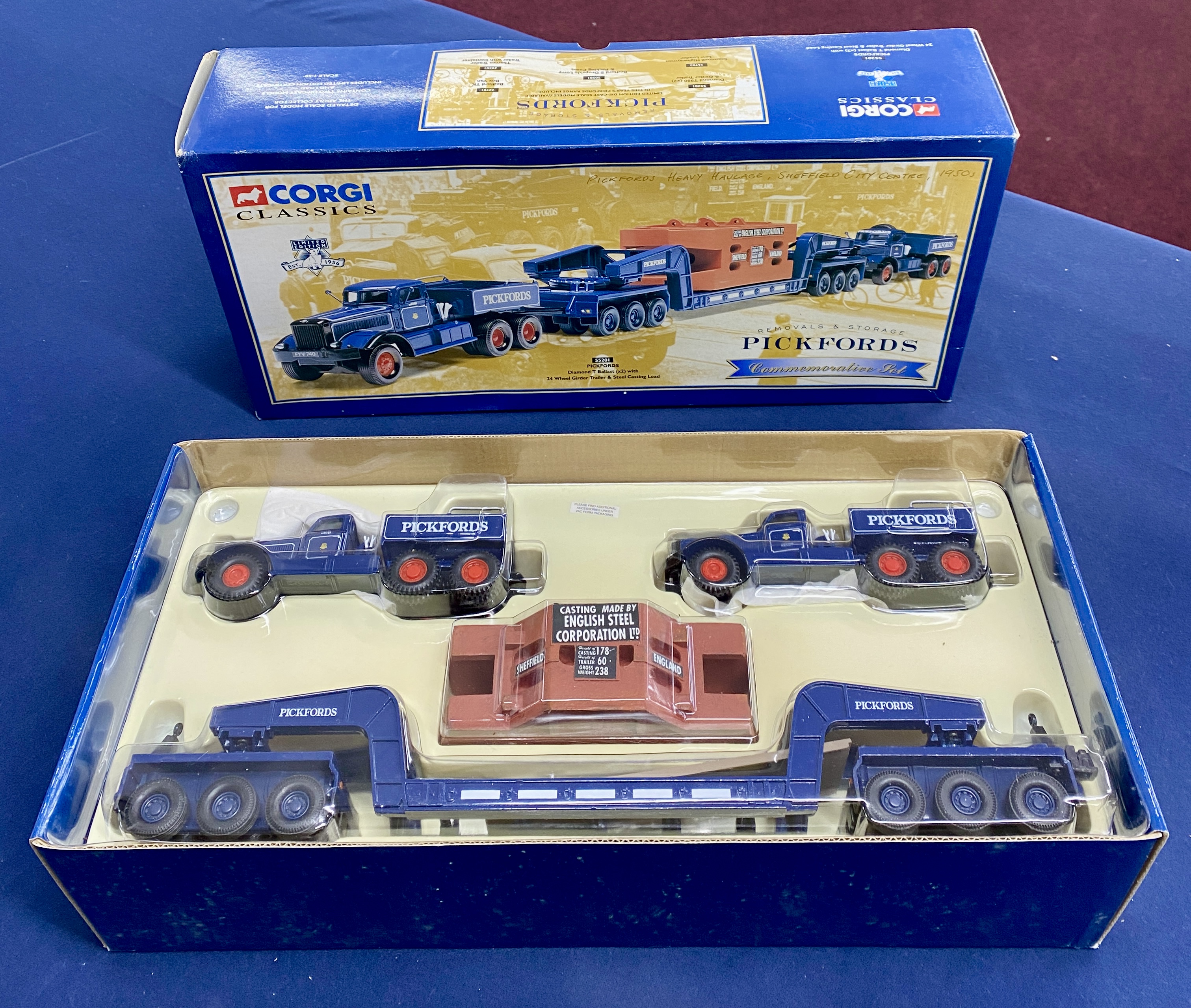 Corgi Classics Limited Edition, boxed diecast model. 1:50 scale - 55201 Pickford's. Diamond T