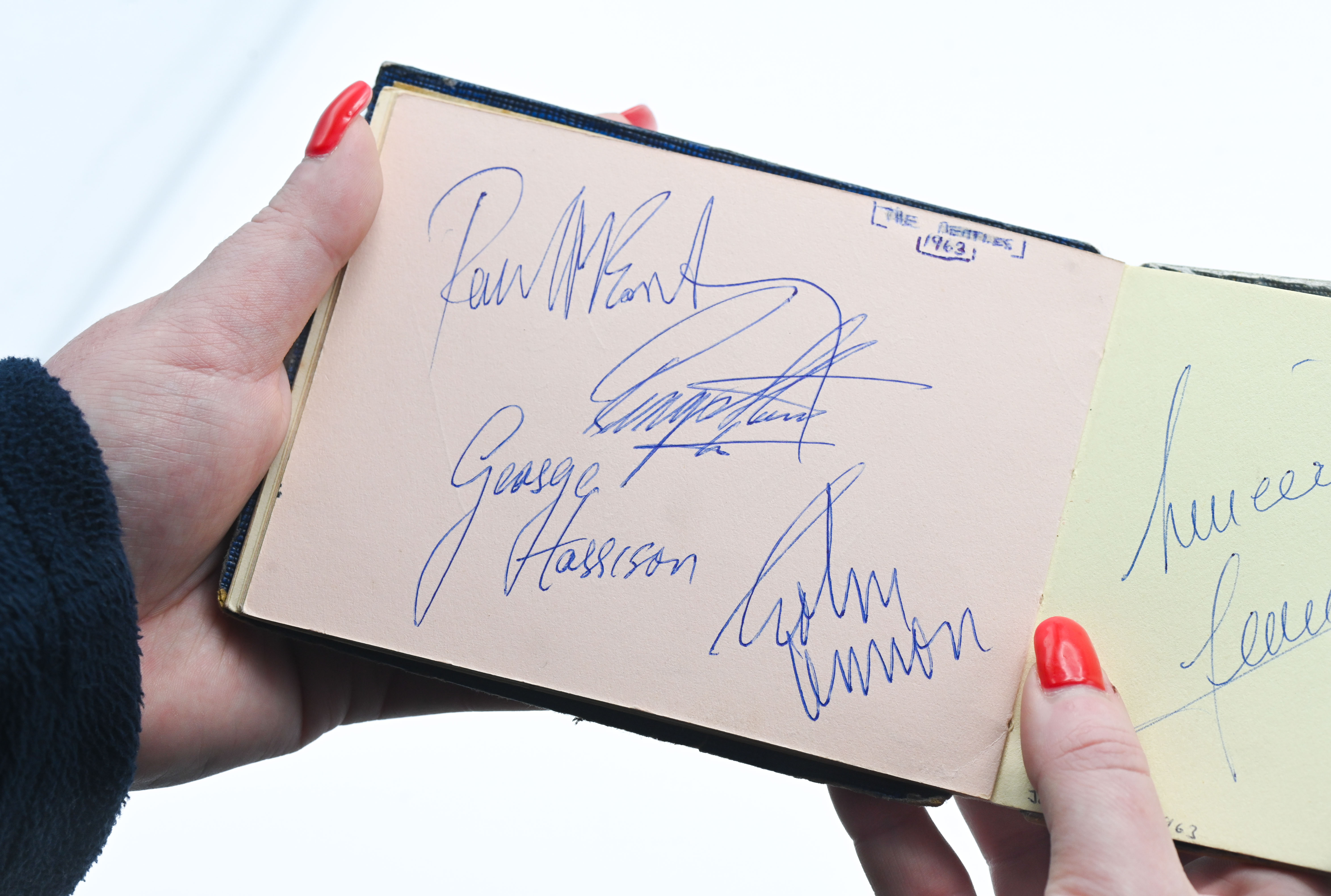 A 1960's autograph album containing autographs of various celebrities including Cliff Richard - Image 10 of 37