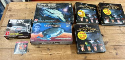 A collection of Star Trek, to include a 'Deep Space nine- U.S.S Defiant' model kit, 'Star Trek