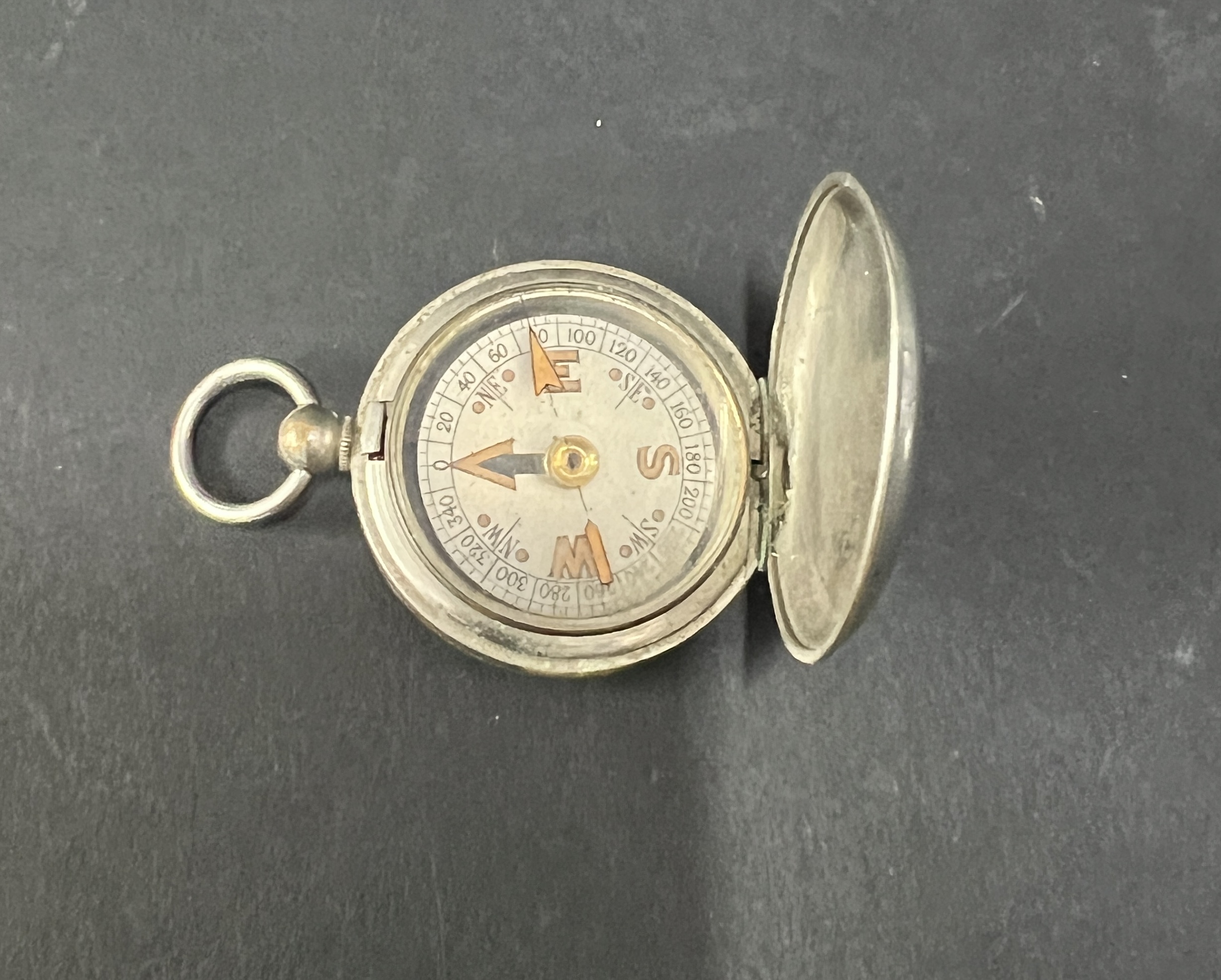 A military compass with arrow to the back, marked Terrasse.W.Co, 68601, 1918 together with a - Image 2 of 3