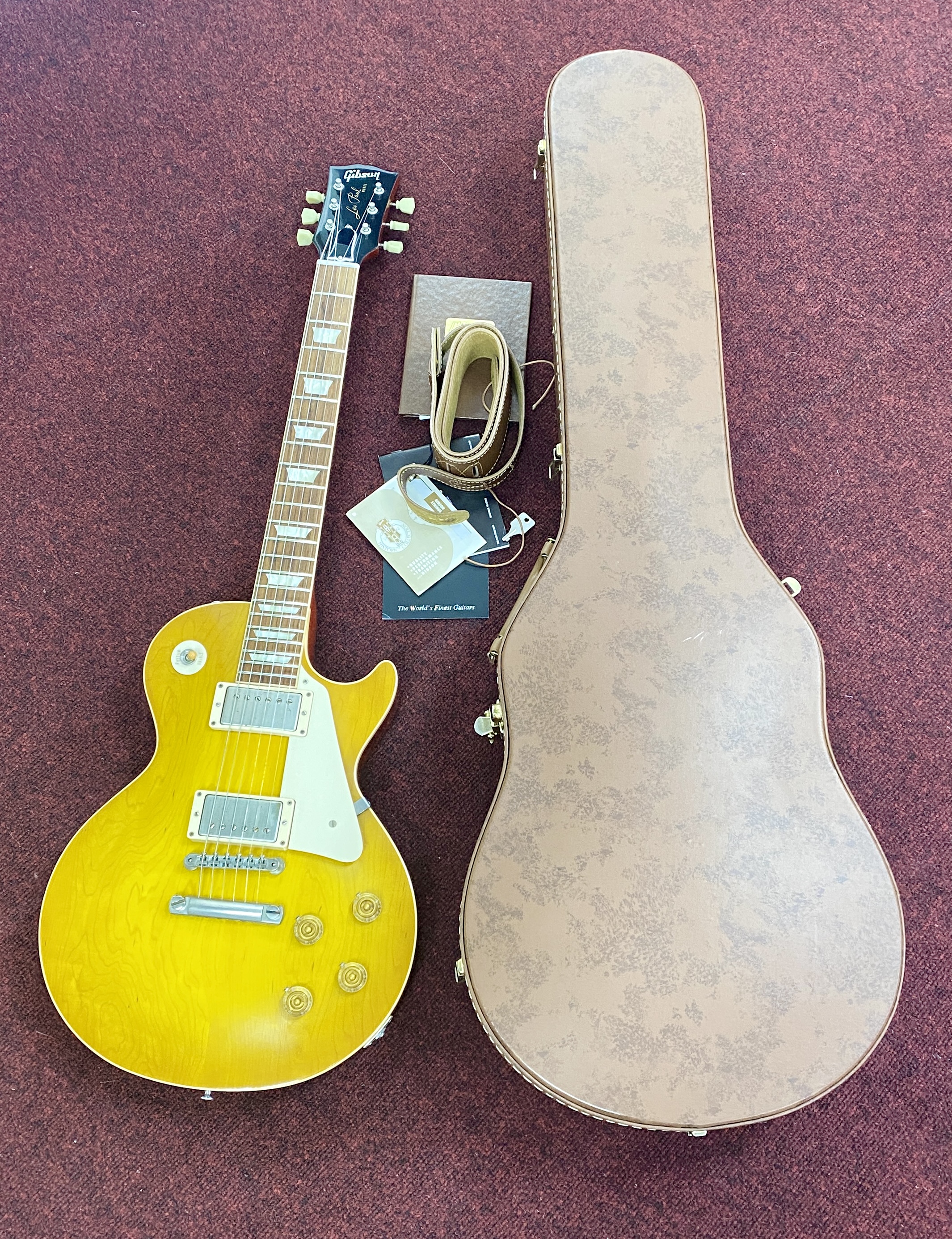 Gibson Les Paul Classic Lemon Burst Guitar 2012, serial 821031, model LPR8, Custom of the 1958 plain - Image 2 of 2