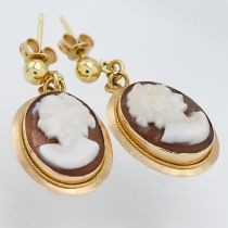A pair of 18ct yellow gold and cameo set earrings stamped 750, approx. 5g.