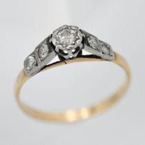 An 18ct antique and diamond set ring, 1.8g, size M.