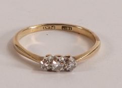 18ct gold & 3 diamond set ring, size Q, weight 1.7g.