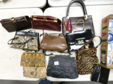 A Collection of Vintage Ladies Handbags (10)
