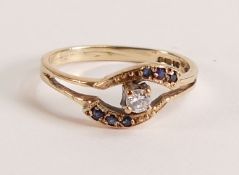 9ct gold diamond & sapphire ring, ring size M, 2g.
