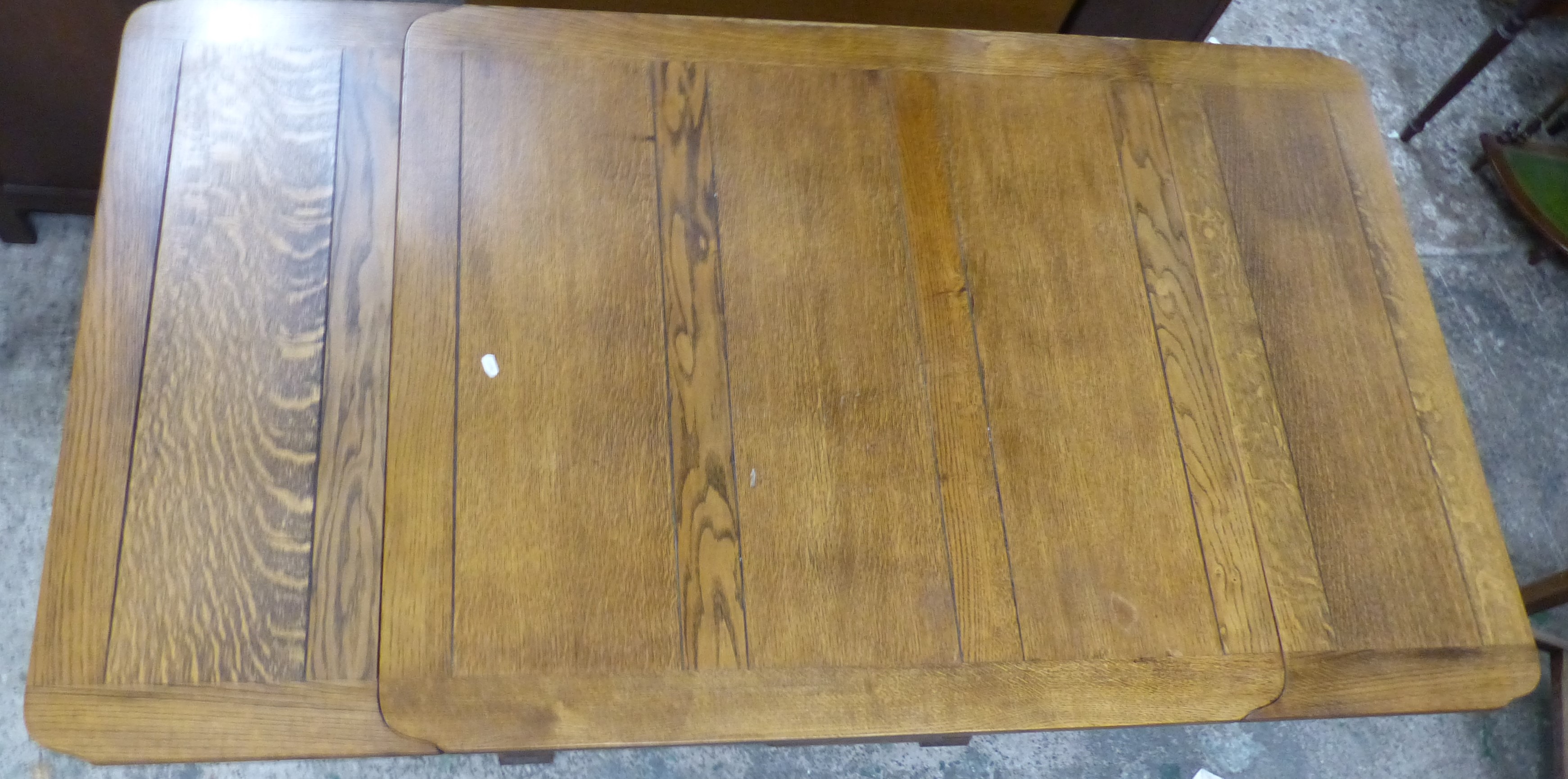 Mid century Oak extending dining table table top measures 90x90cm (extended 90 x 160cm) - Image 2 of 3