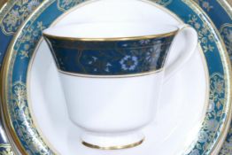 Royal Doulton Carlyle tea and dinner wear to include - 6 dinner plates, 3 cake plates, gravy boat