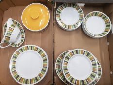 Alfred Meakin glo-white kingswood pattern dinner ware items to include 6 Dinner plates, 6 salad