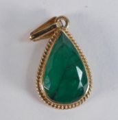 9ct gold pendant set with green teardrop shaped stone, 1.3g.