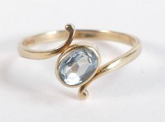 9ct gold ring set with aquamarine oval stone, size, 2g.