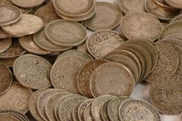 Large quantity of UK silver 3d / three pence coins, gross weight 318g. Includes both pre 1946 &