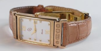 Claddagh Gold ladies quartz wristwatch with leather strap, working order.