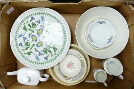 A mixed collection to include Portmeirion footed cake stand, Spode Vela Mour patterned fruit bowl