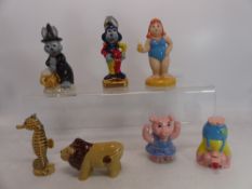 A collection of Wade figures to include Beside the Seaside, Harelloween, Jesthare plus 4 other small