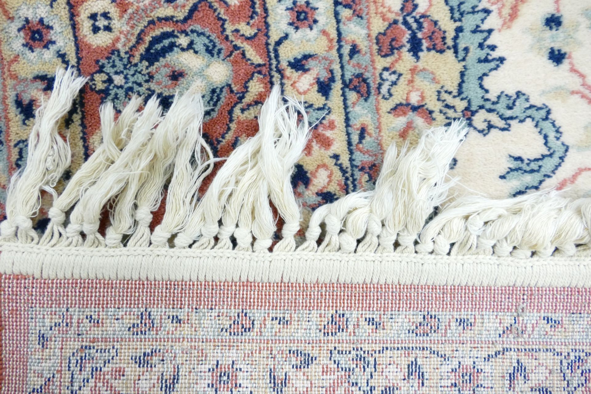 Hand Made Carpets Limited Super Keshan tasselled Carpet / Rug 200 x 140cm - Image 2 of 3