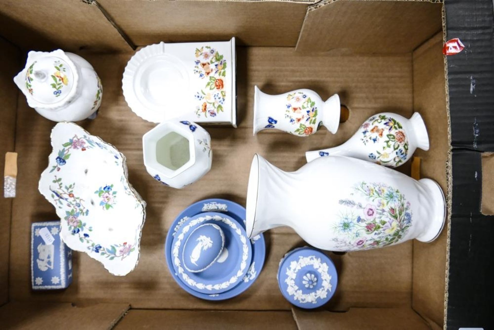 A Mixed Collection of Ceramic Items to include Aynsley Cottage Gardens items together with - Image 3 of 3
