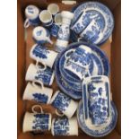 A collection of decorative wall plates to include Royal Doulton, Masons ironstone etc together with