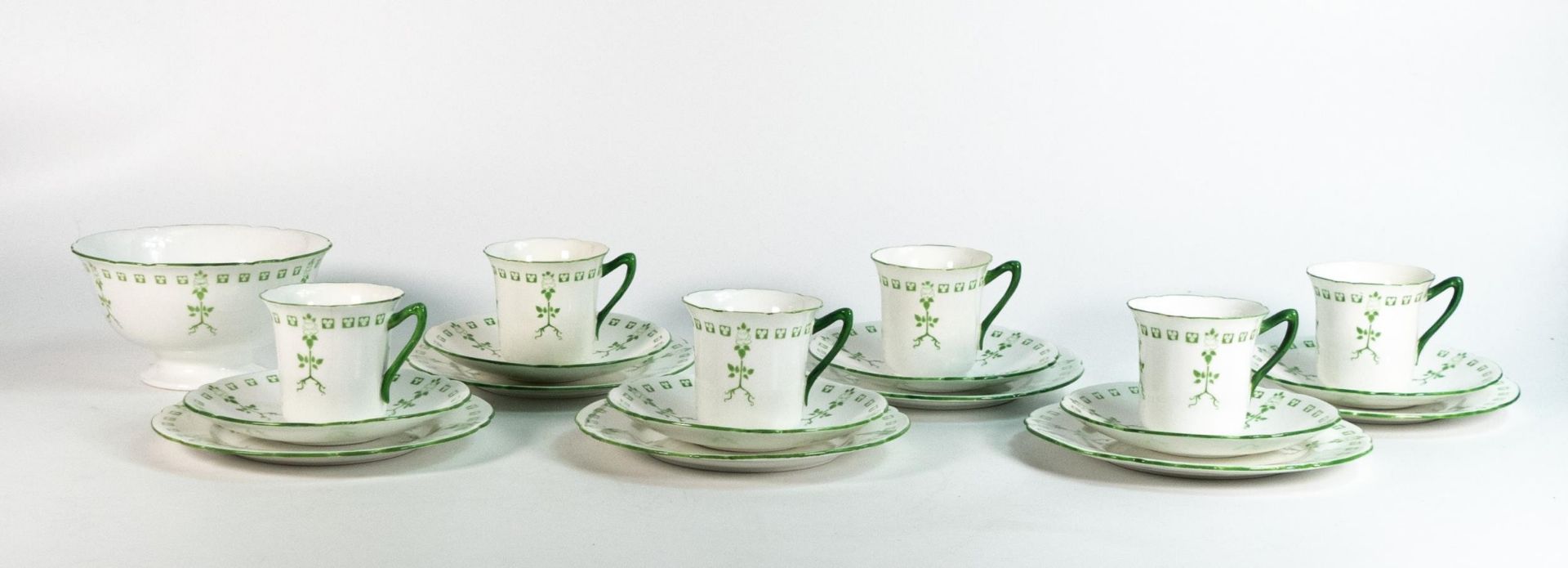 Wilman & co part tea set, Dorothy shape 10398 to include 6 cups & saucers, 6 side plates and slop