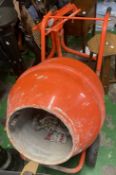 Kingfisher International 134 litre cement mixer, not been used extensively.