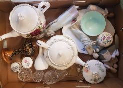 A mixed collection of items to include Wedgwood Petersham pattern teapot, Richmond floral teapot,