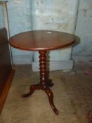 Victorian Barley Twist Side Tilt Top Table on Three Feet. Damage to two of the legs. Height: 65.5cm
