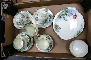 Aynsley Floral 21 piece tea set