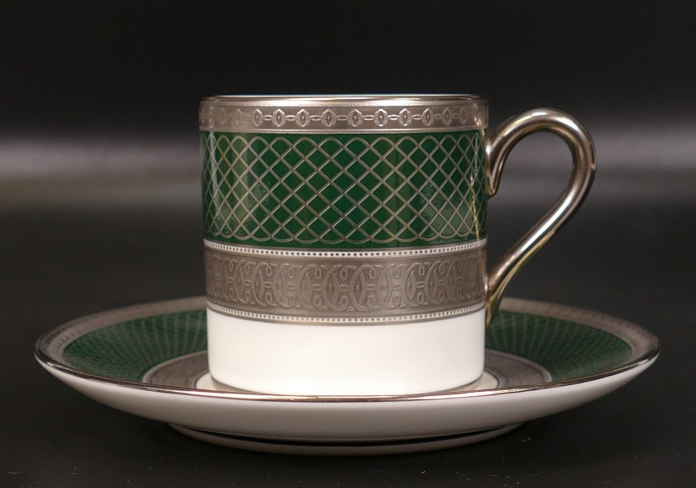 De Lamerie Fine Bone China heavily gilded Spiral pattern in green set of six coffee cans &