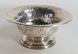 Silver footed bowl, hallmarked for Birmingham 1901, 239g, d.18.5 x h.8cm.