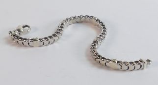 9ct hallmarked white gold & diamond bracelet, 19cm wearable length. Weight 25.8g.